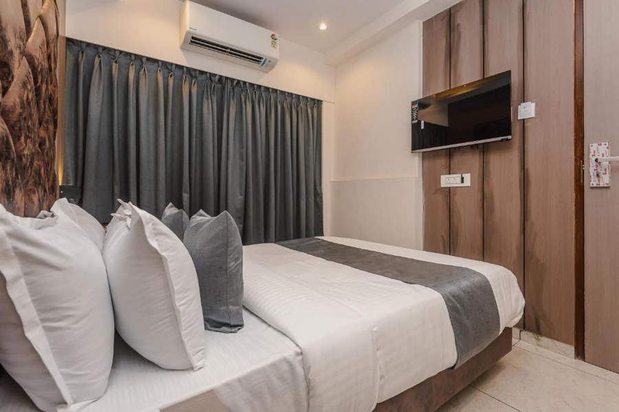 hotel zillion international near us consulate b k c mumbai