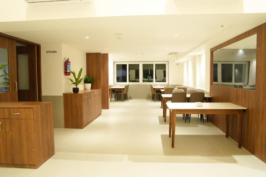hotel the nature regency