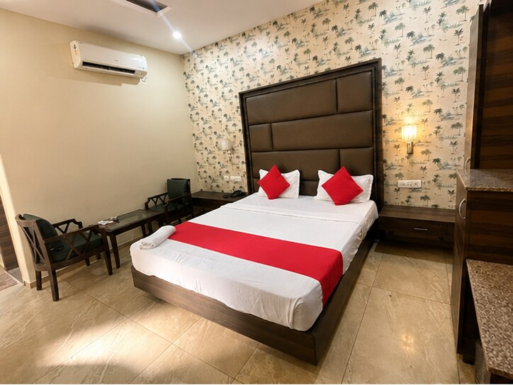hotel surya palace durg railway station