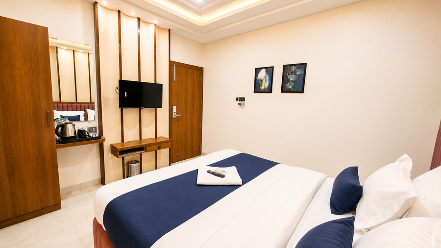 velar prime hotel vijay nagar indore