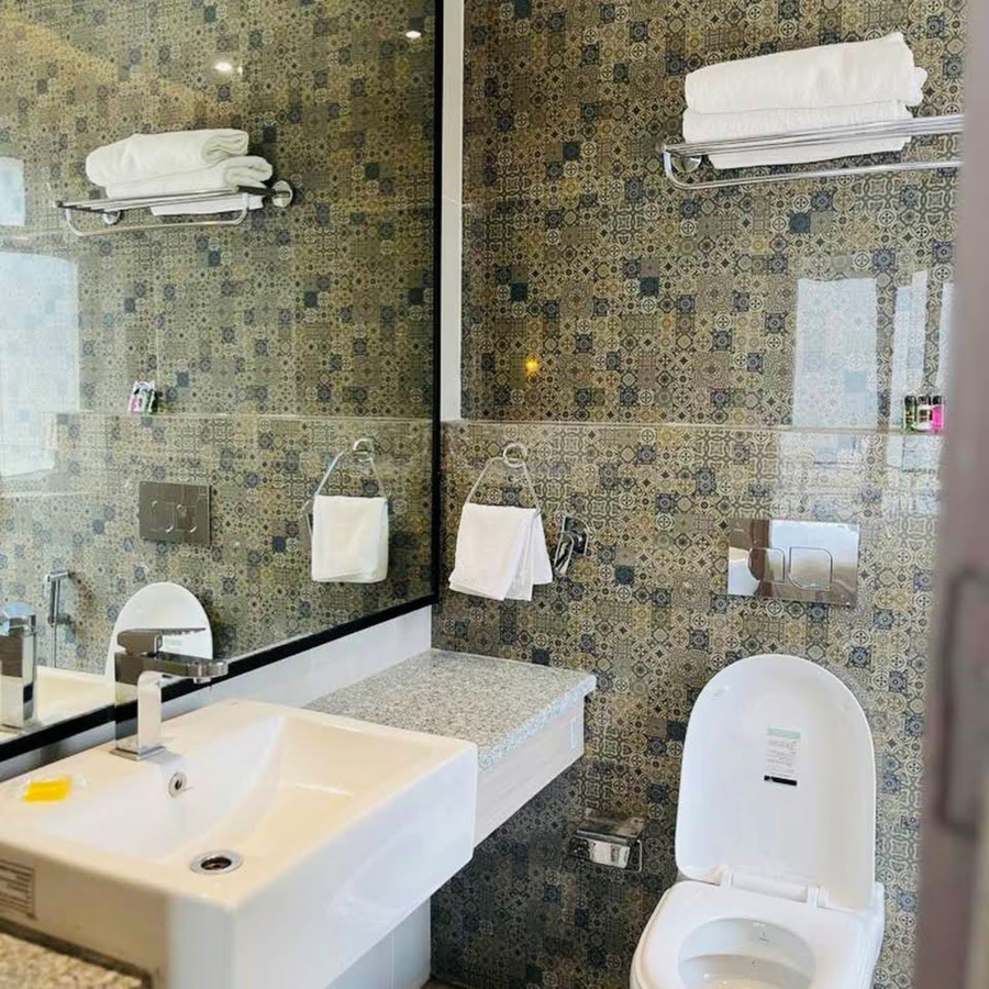 hotel wonder hills har ki pauri road haridwar