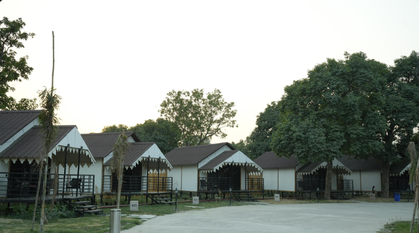 Evoke Rambagh Ayodhya,,3 star