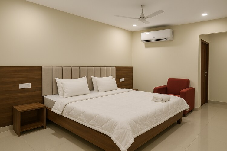 hotel the amrit