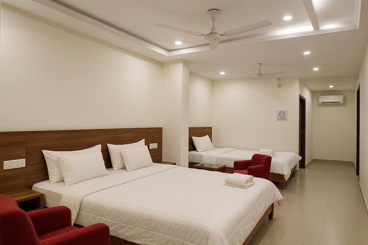 hotel the amrit