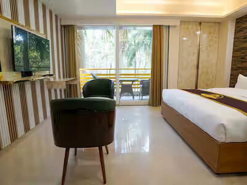 five palms hotel