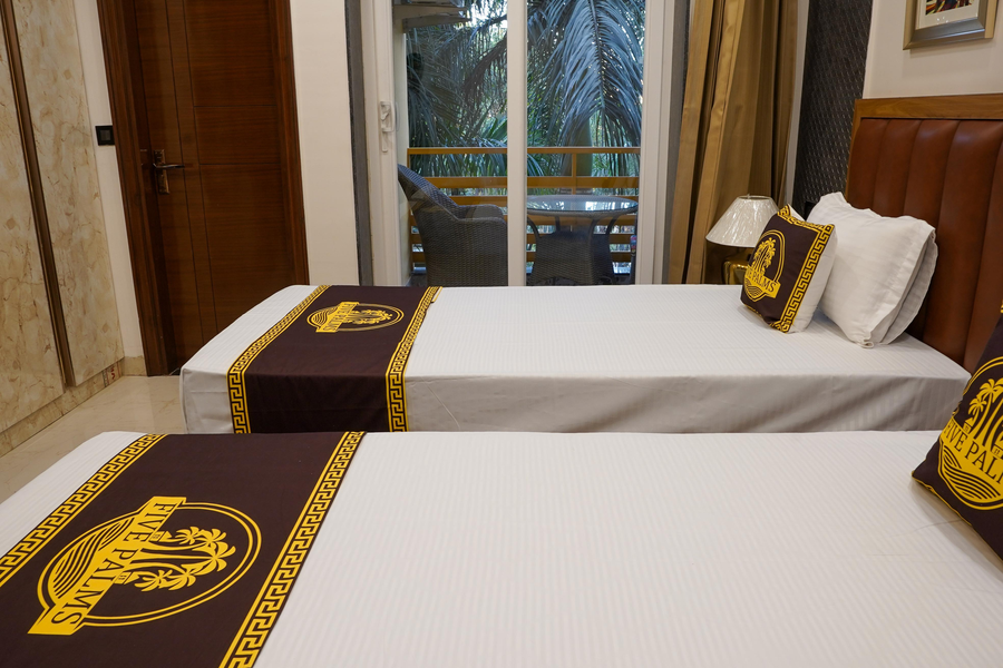five palms hotel
