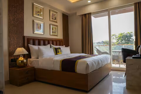 five palms hotel