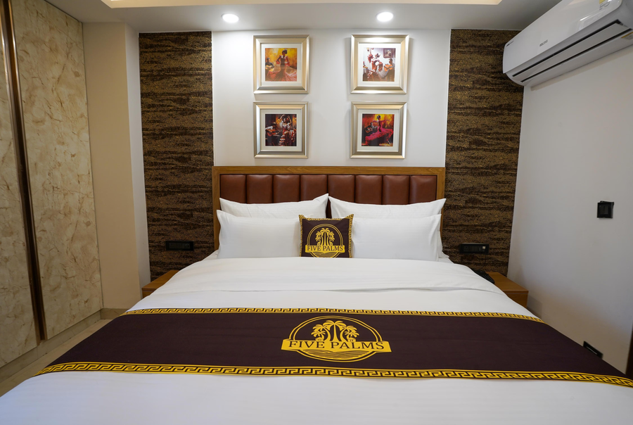 five palms hotel