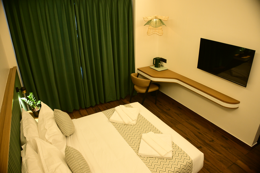 earth hotels hebbal