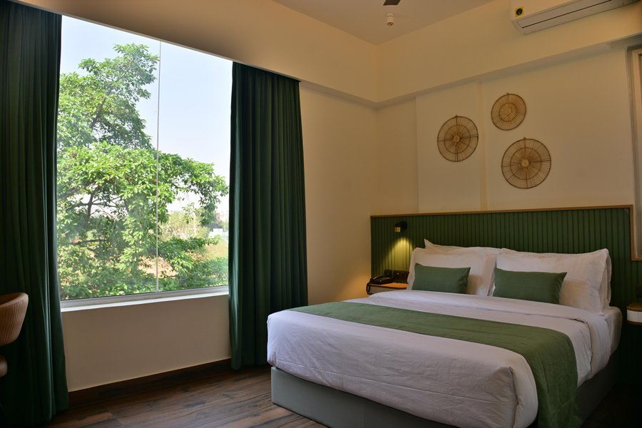 earth hotels hebbal