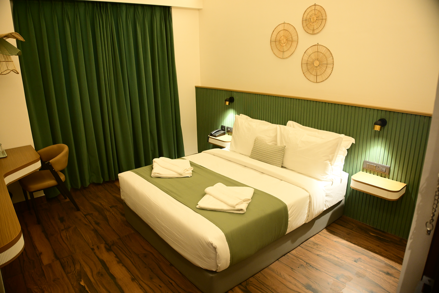 earth hotels hebbal