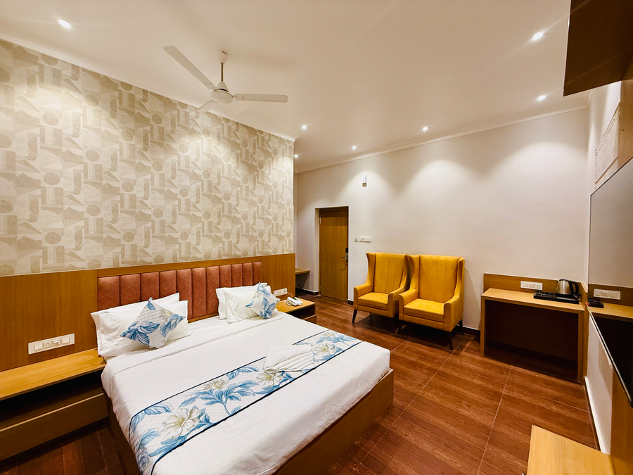 hotel aditya marine garden