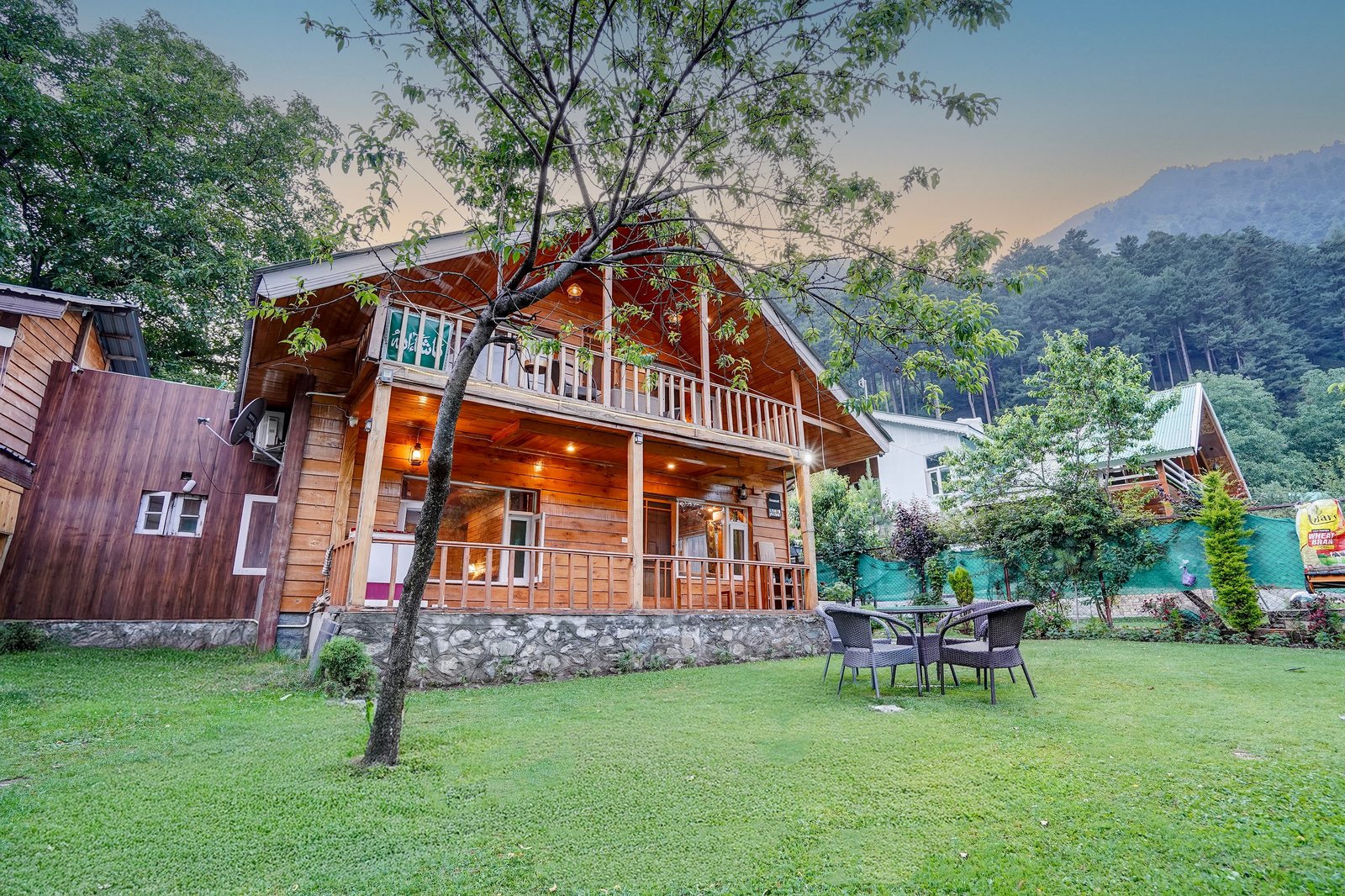 dancenter riverside lexus regency pahalgam