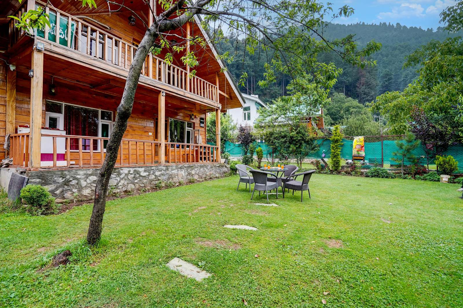 dancenter riverside lexus regency pahalgam