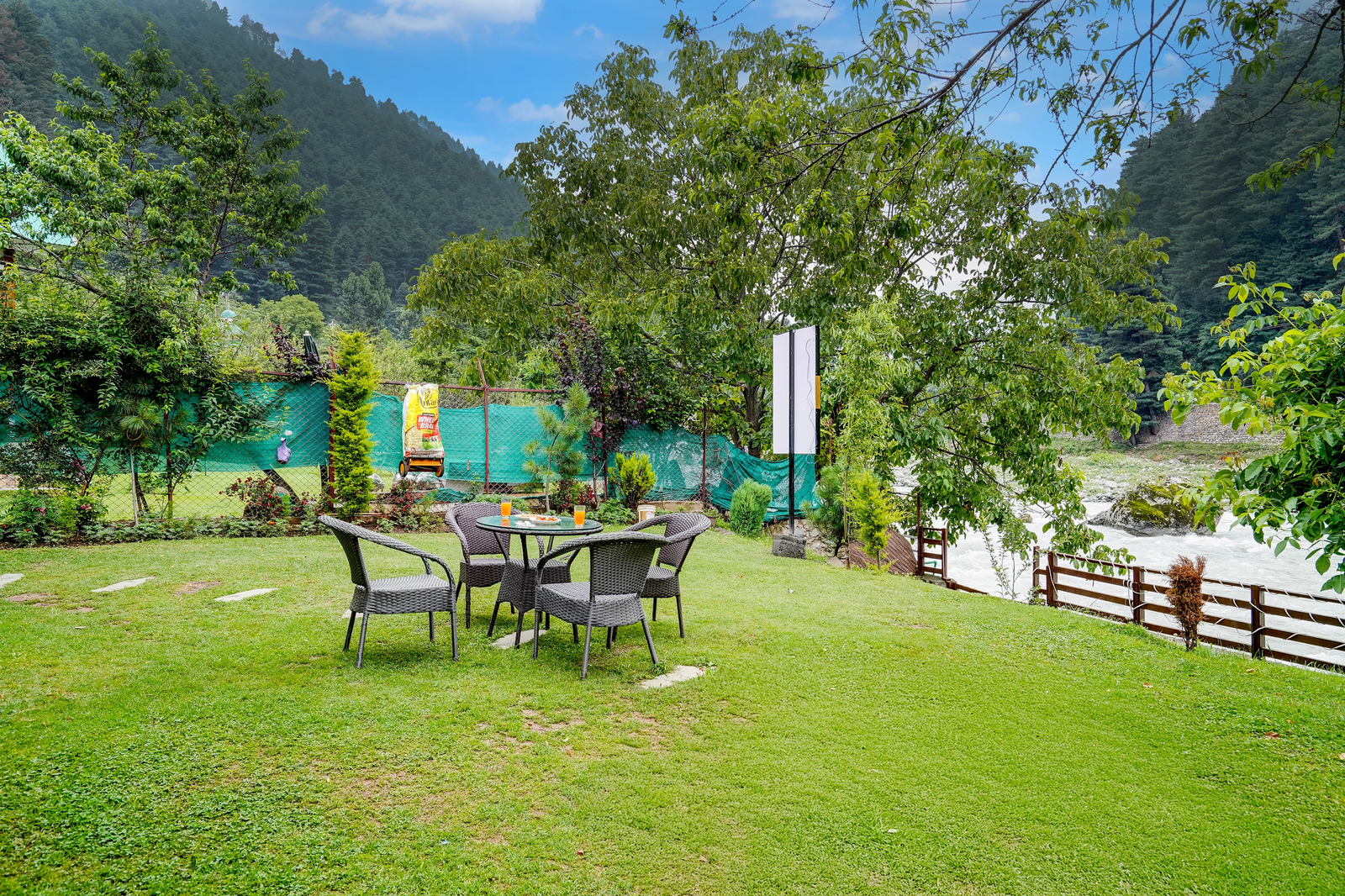 dancenter riverside lexus regency pahalgam