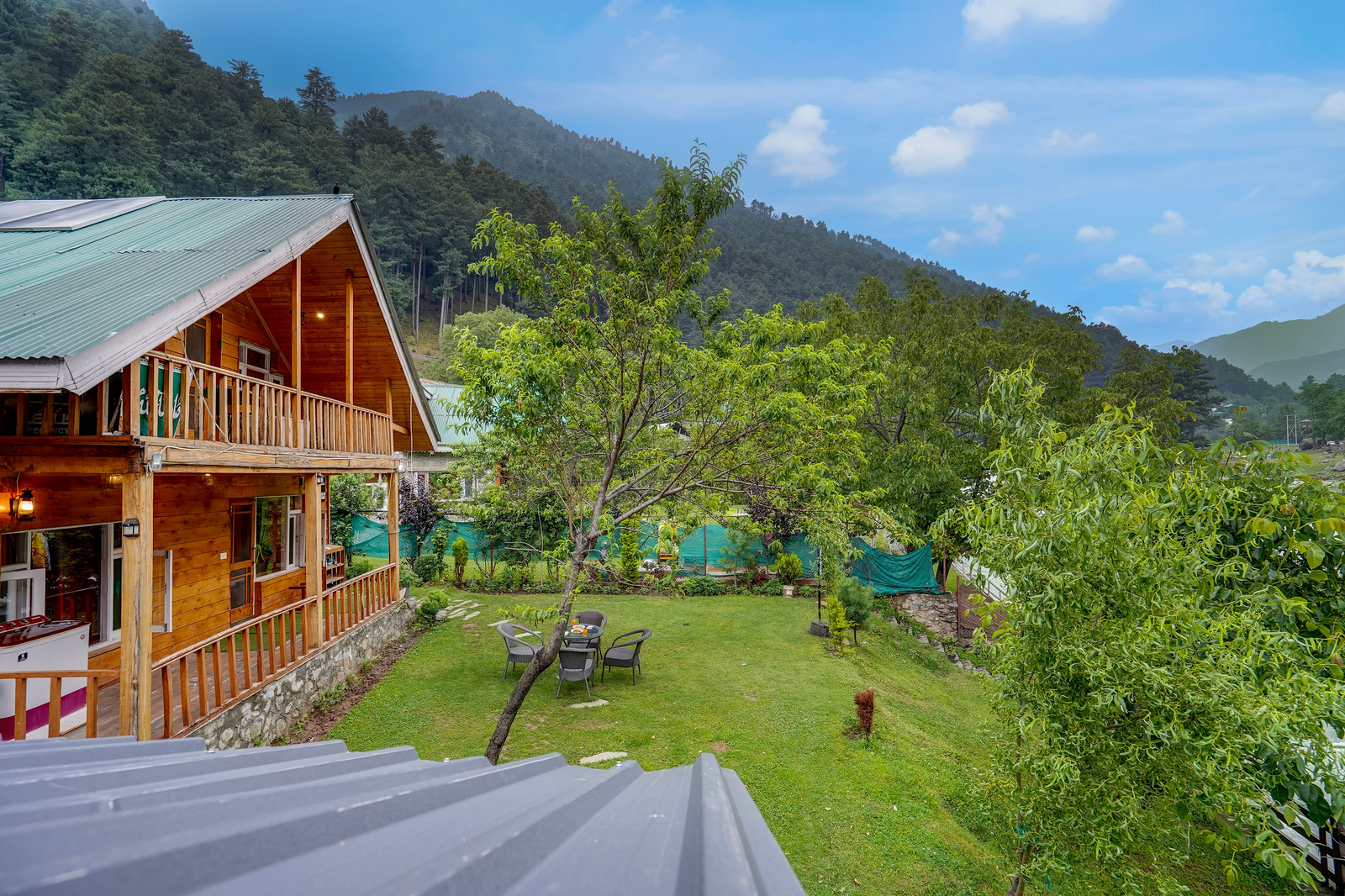 dancenter riverside lexus regency pahalgam