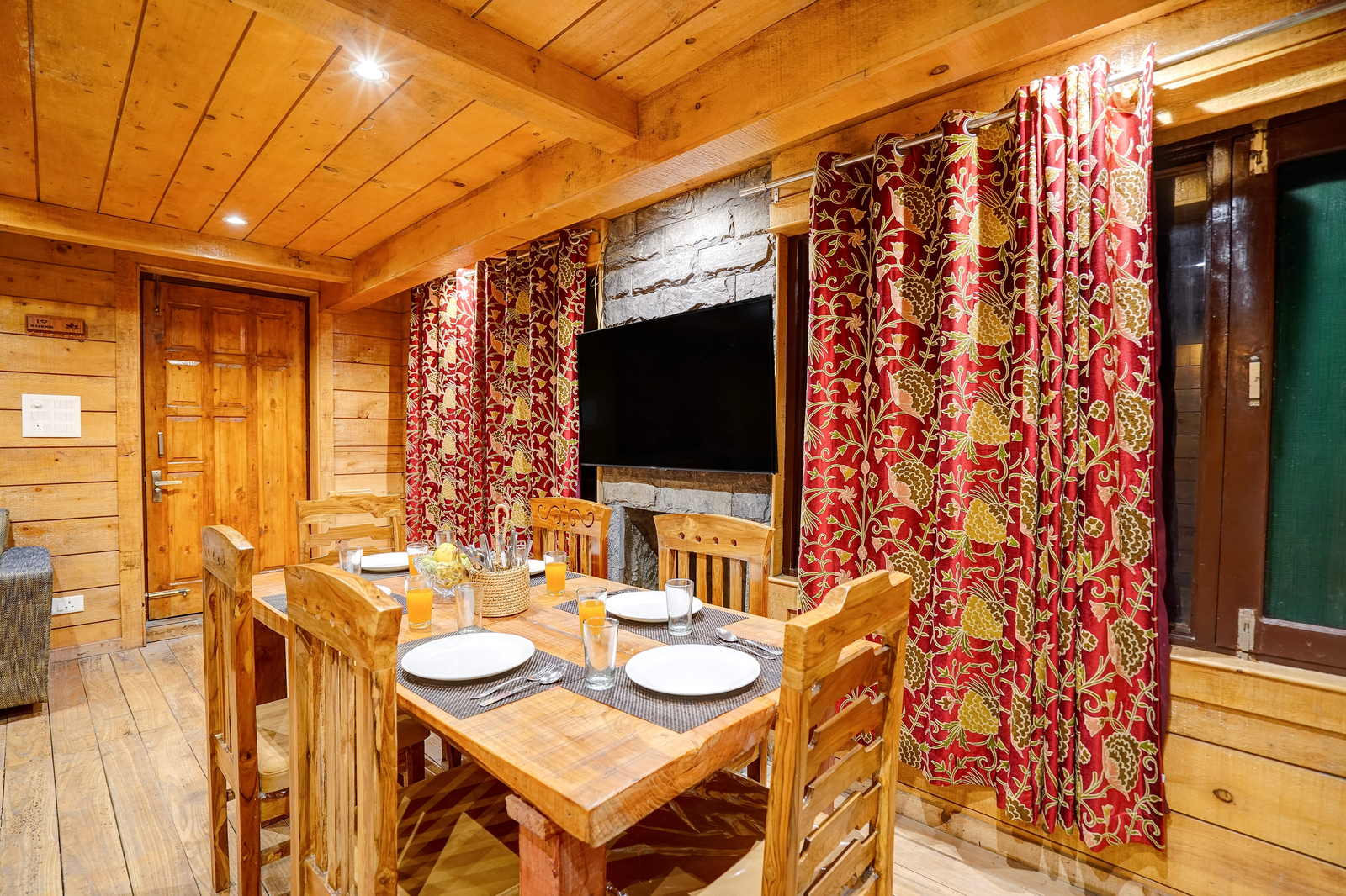 dancenter riverside lexus regency pahalgam