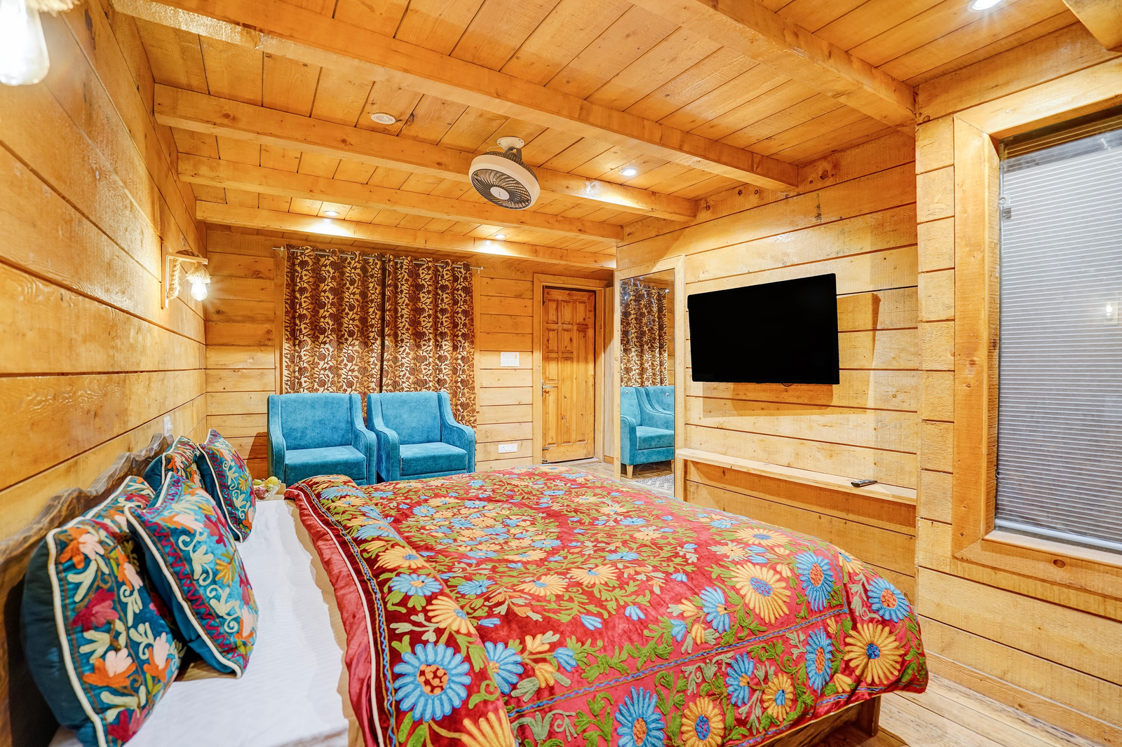 dancenter riverside lexus regency pahalgam
