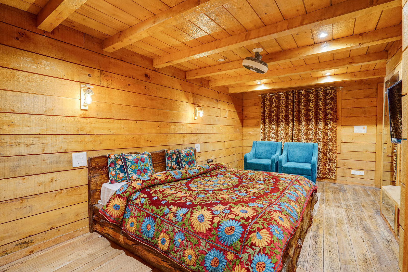 dancenter riverside lexus regency pahalgam