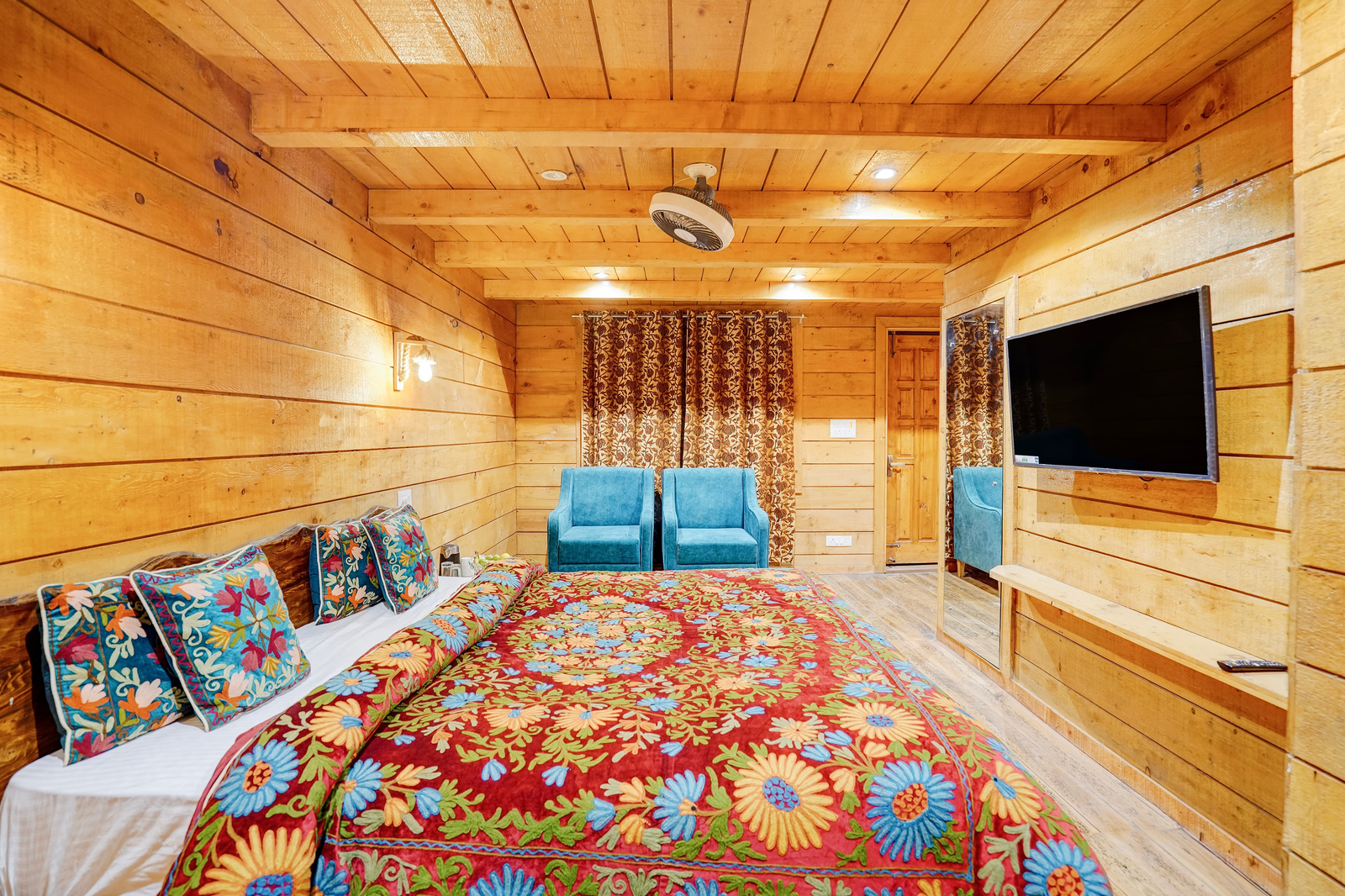 dancenter riverside lexus regency pahalgam
