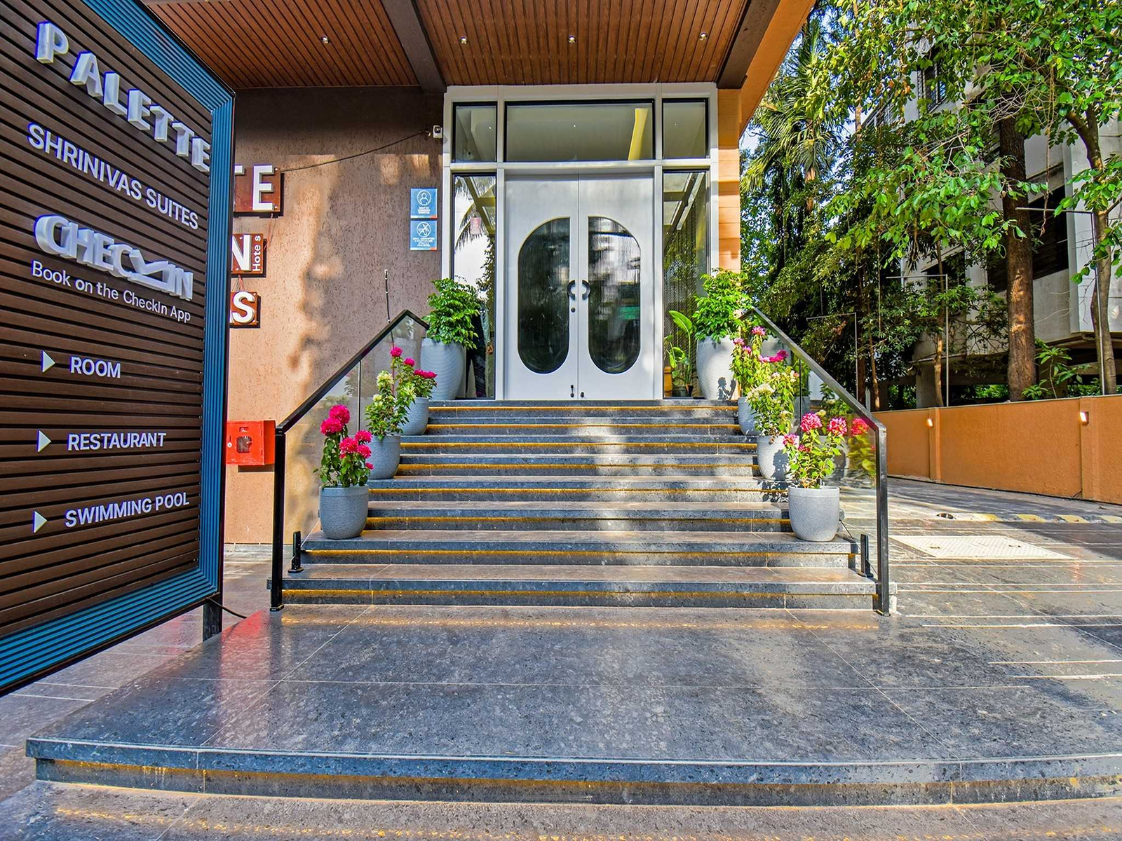 palette shrinivas suites baner pune