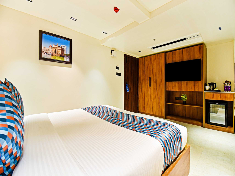 palette shrinivas suites baner pune