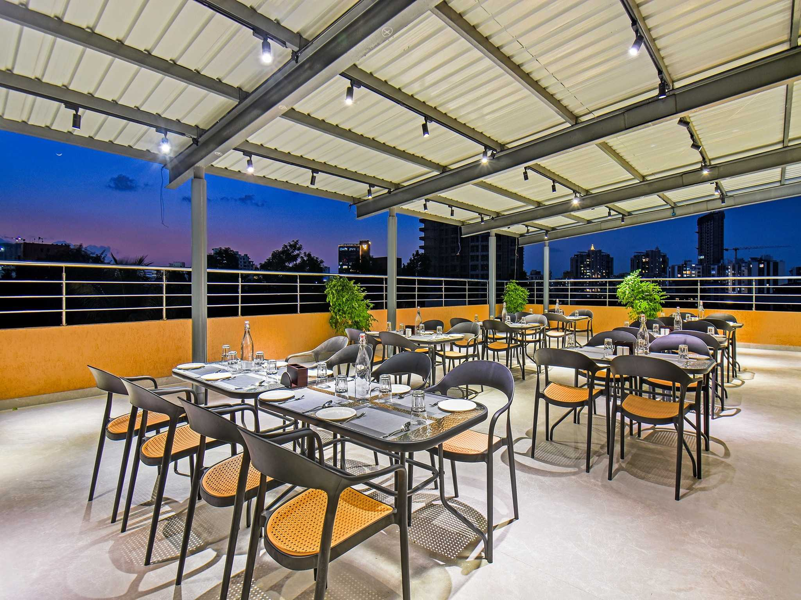 palette shrinivas suites baner pune