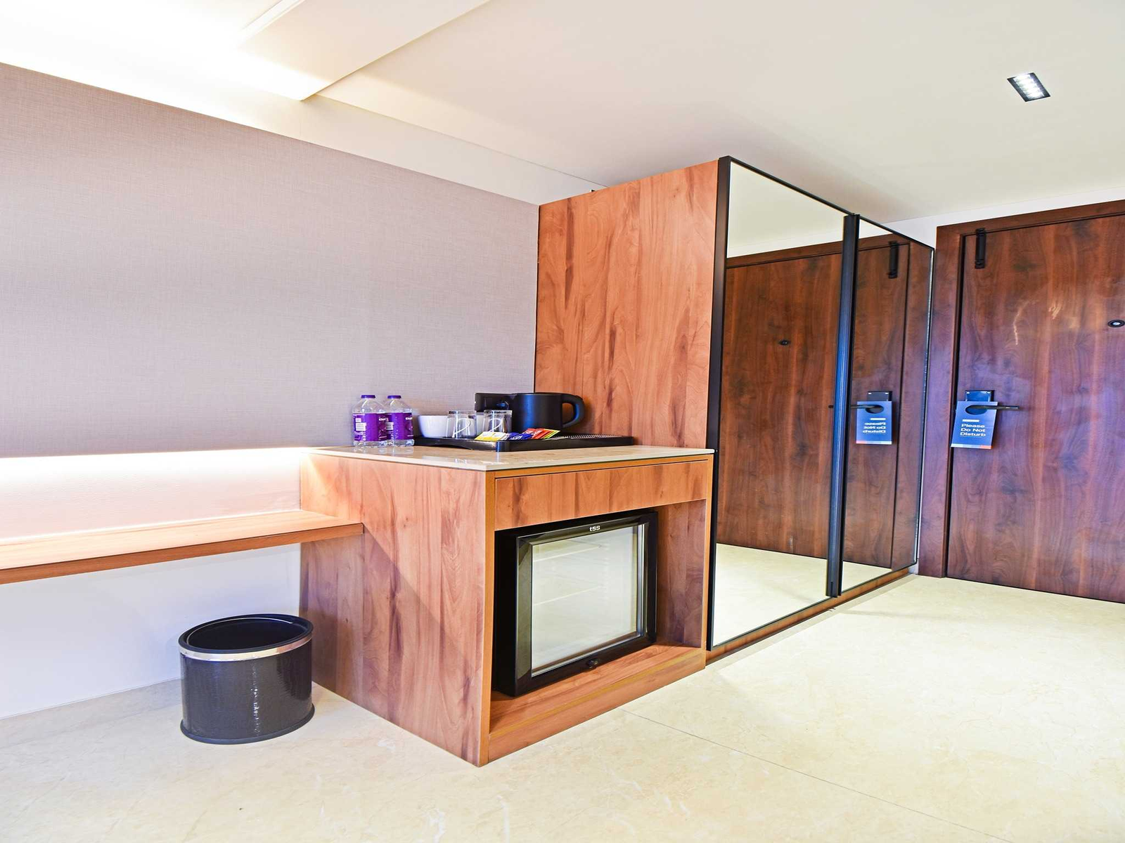 palette shrinivas suites baner pune