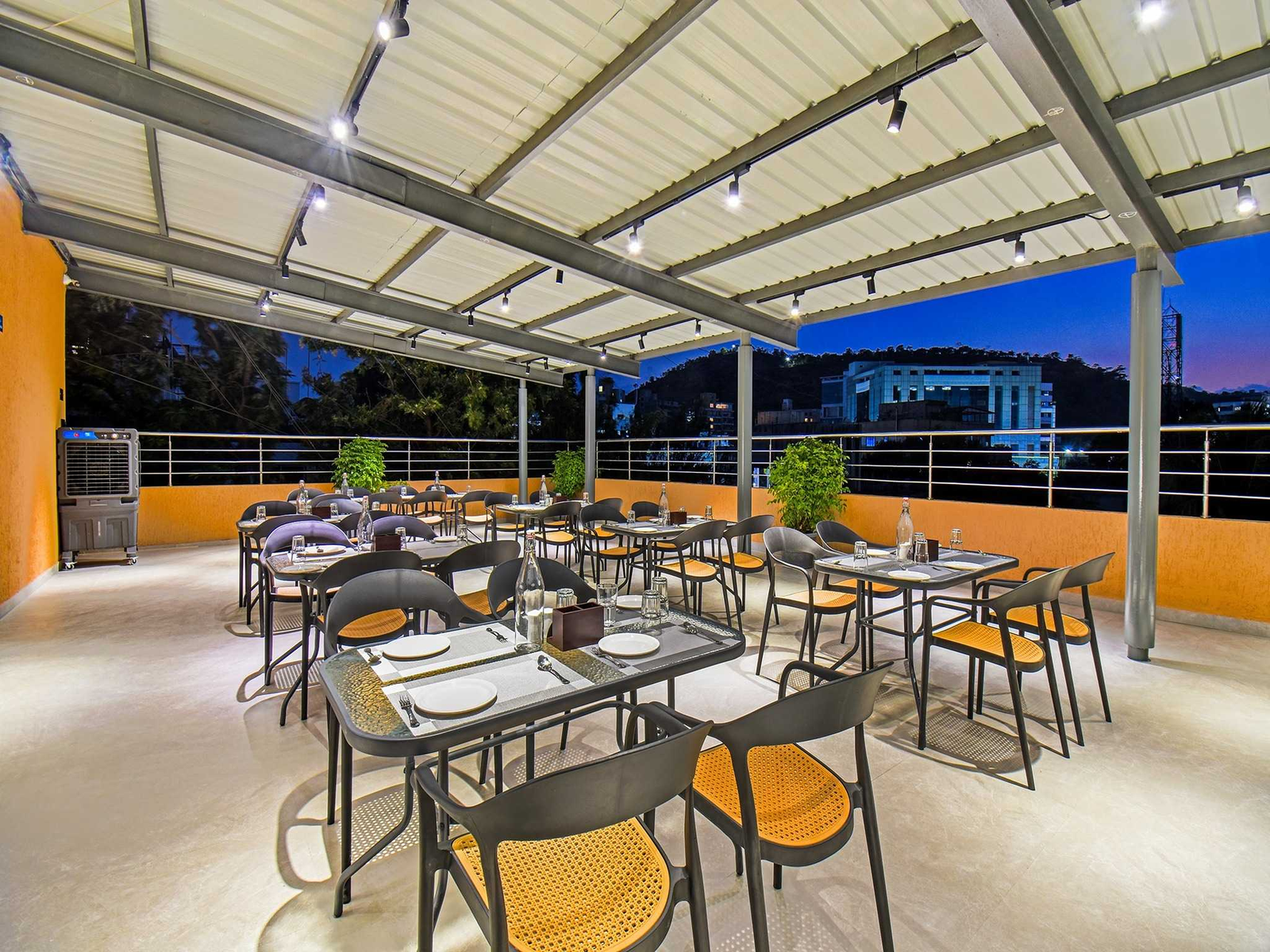palette shrinivas suites baner pune