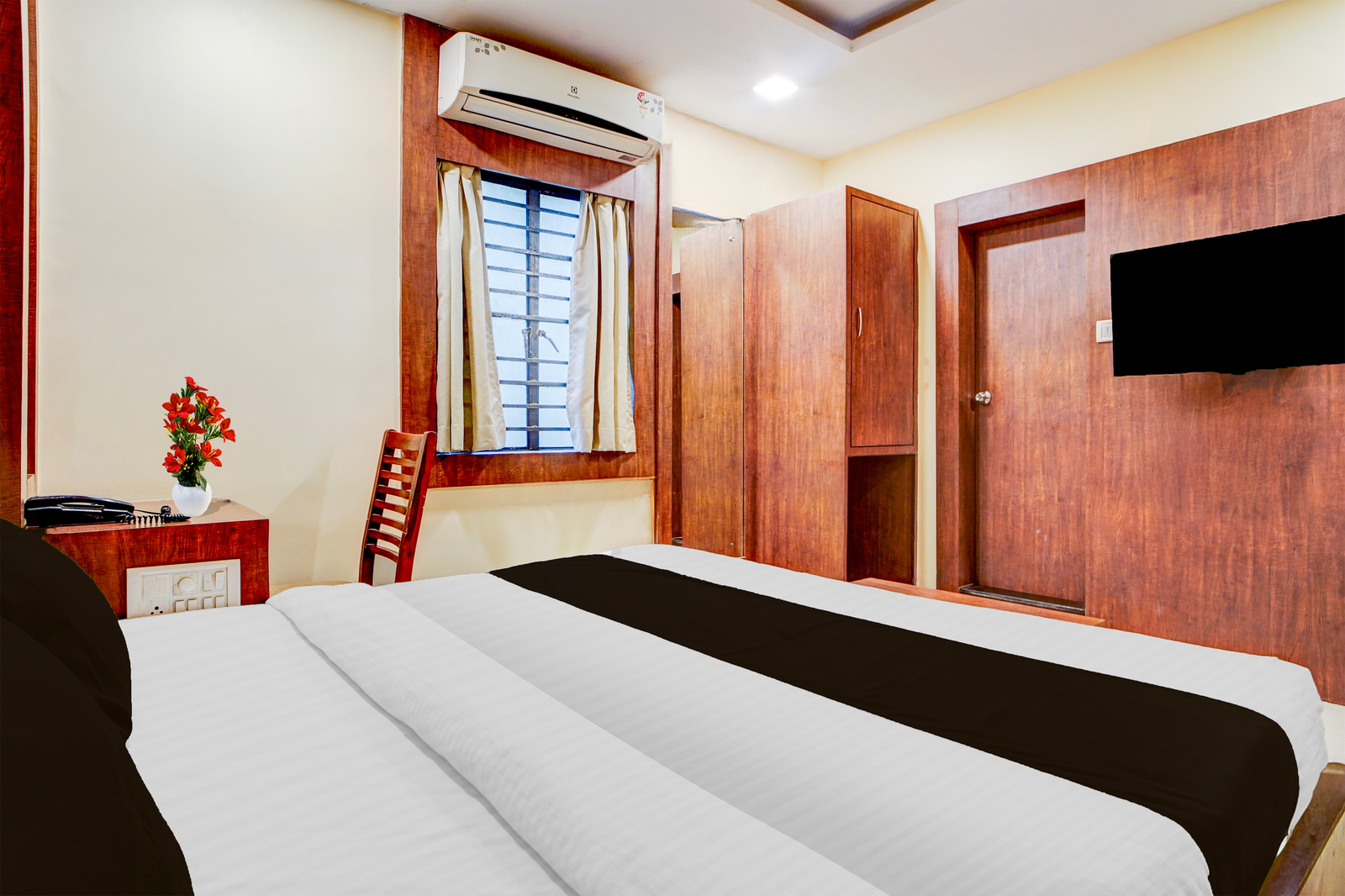 townhouse madan mahal railway junction formerly annpurna inn