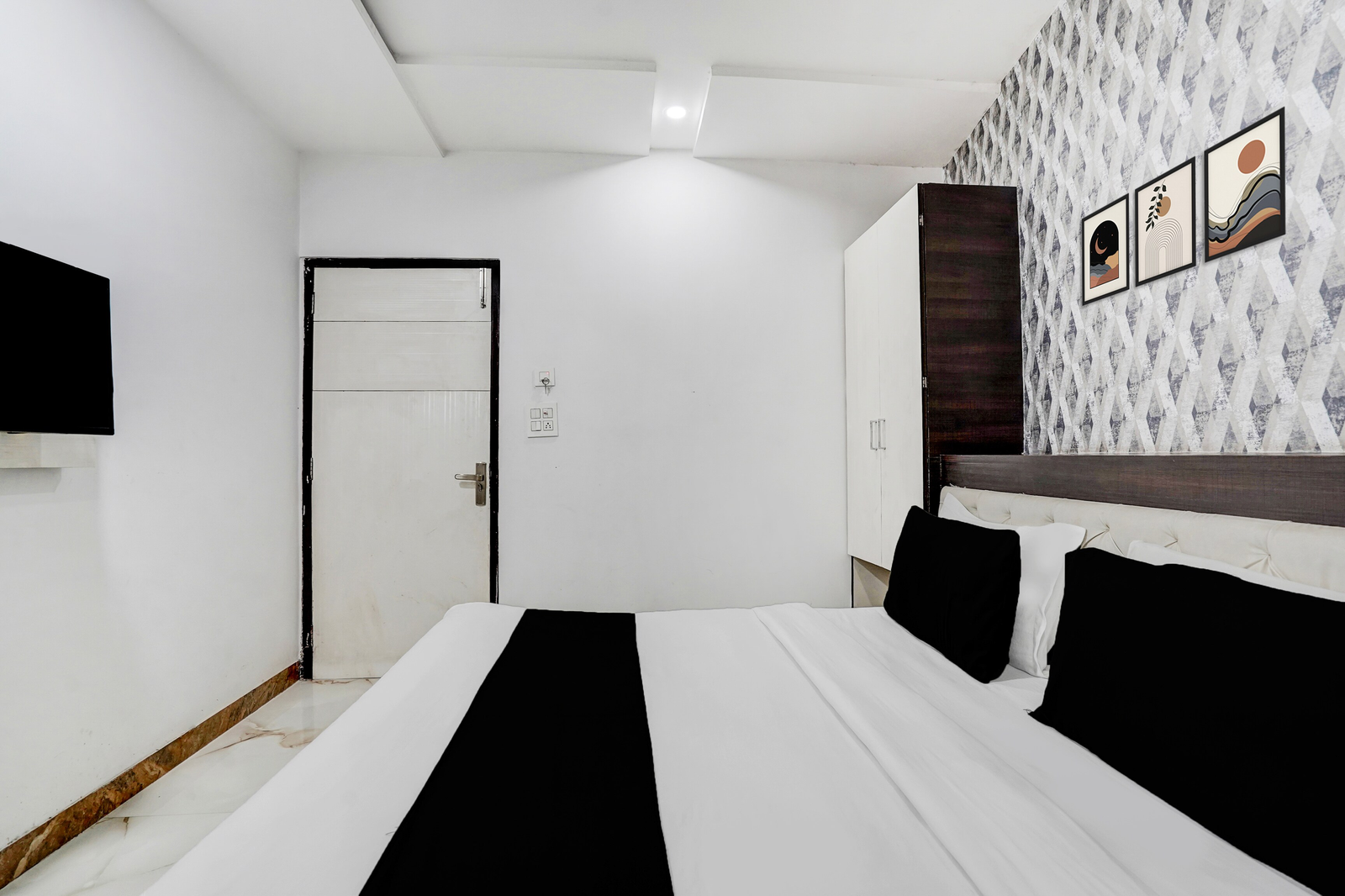 townhouse by oyo golden temple amritsar formerly a star
