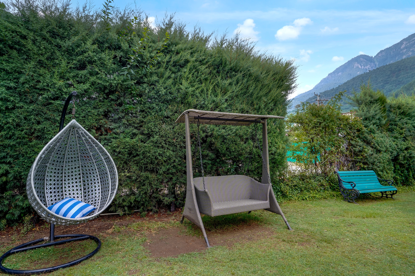 palette hotel regency valley view pahalgam
