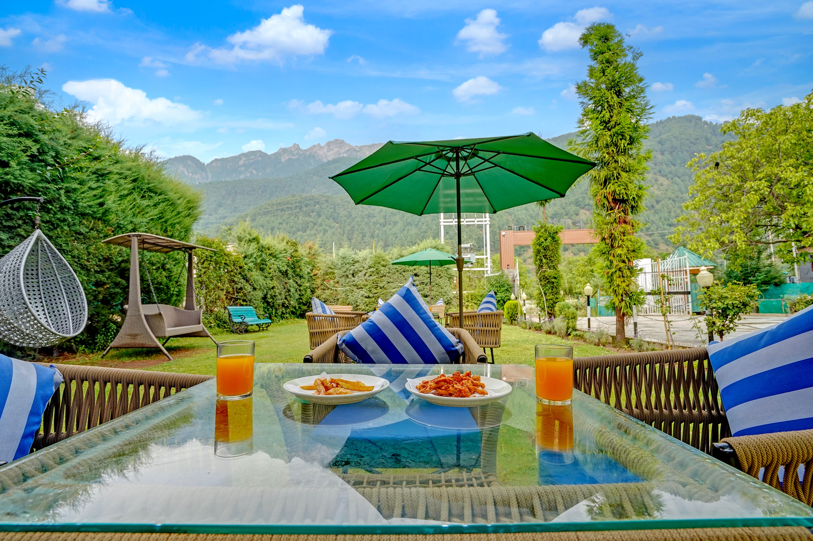 palette hotel regency valley view pahalgam