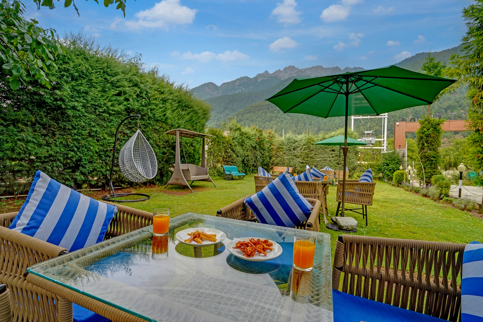 palette hotel regency valley view pahalgam