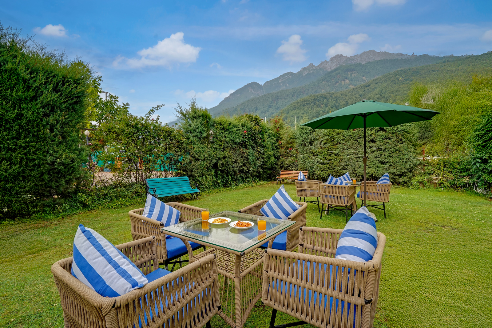 palette hotel regency valley view pahalgam