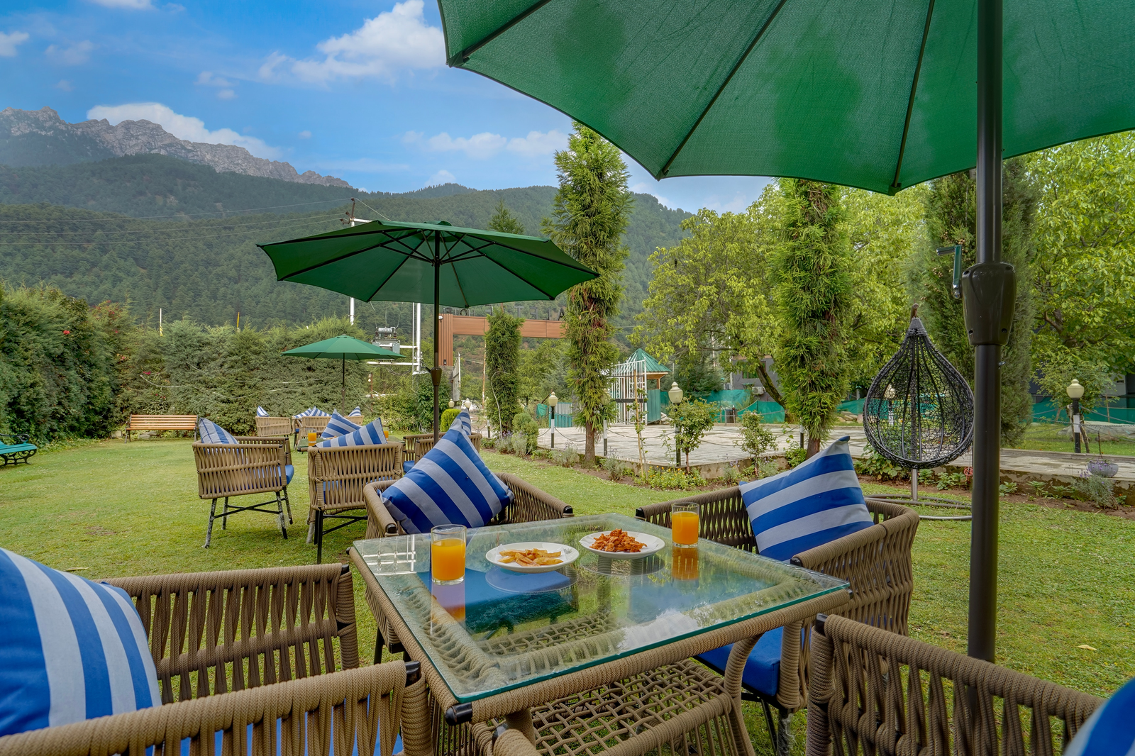 palette hotel regency valley view pahalgam
