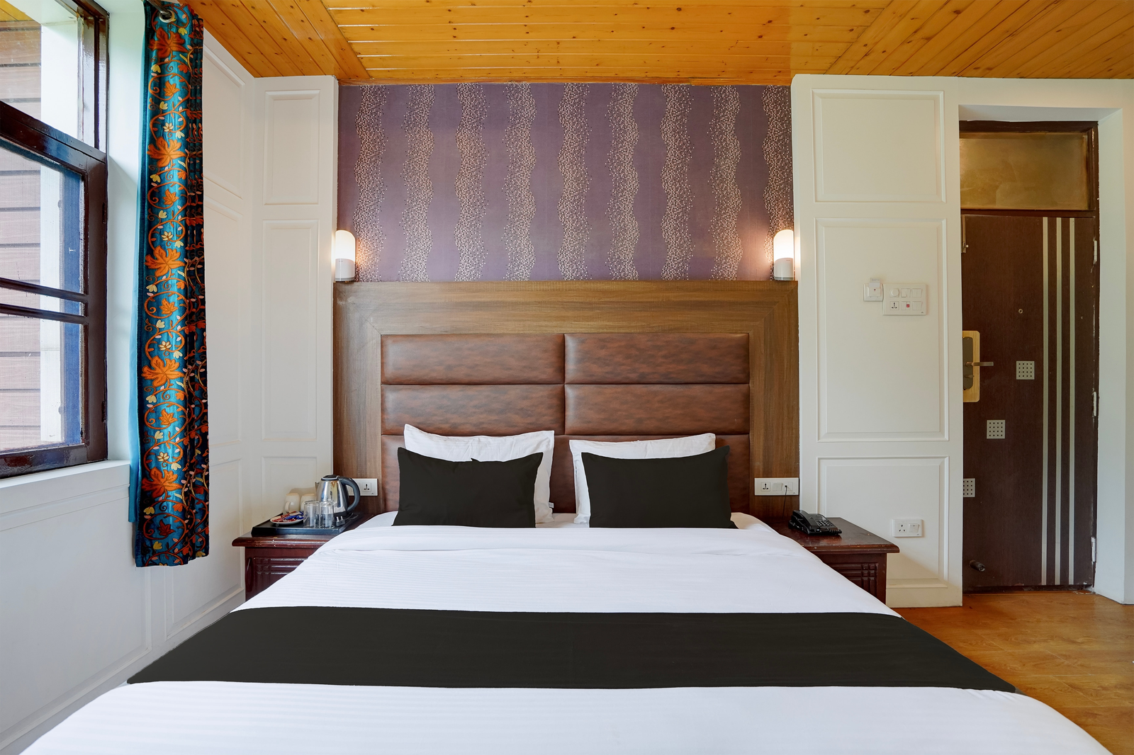 palette hotel regency valley view pahalgam