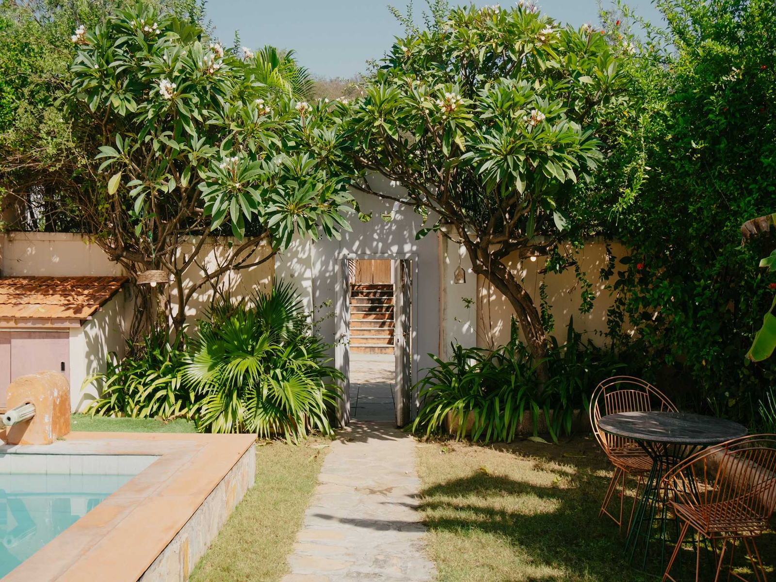dancenter parijat villas and suites udaipur