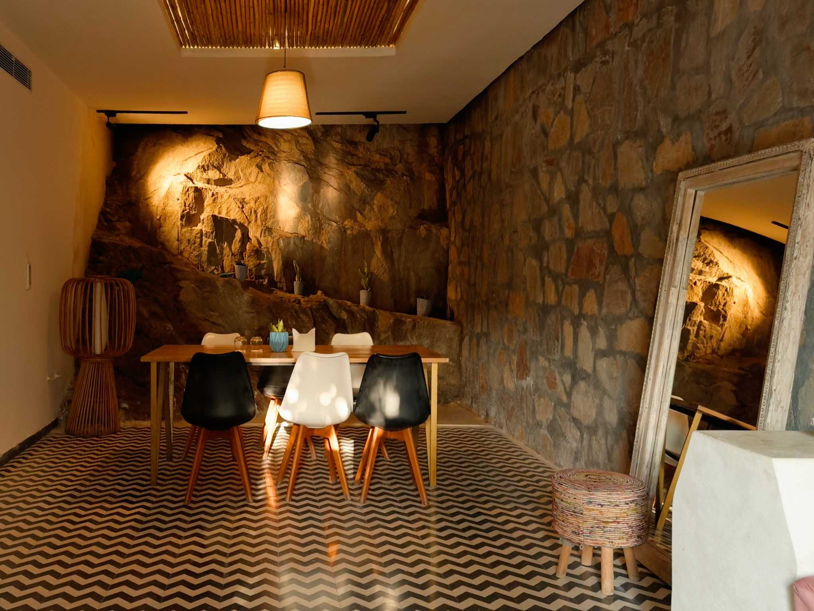 dancenter parijat villas and suites udaipur