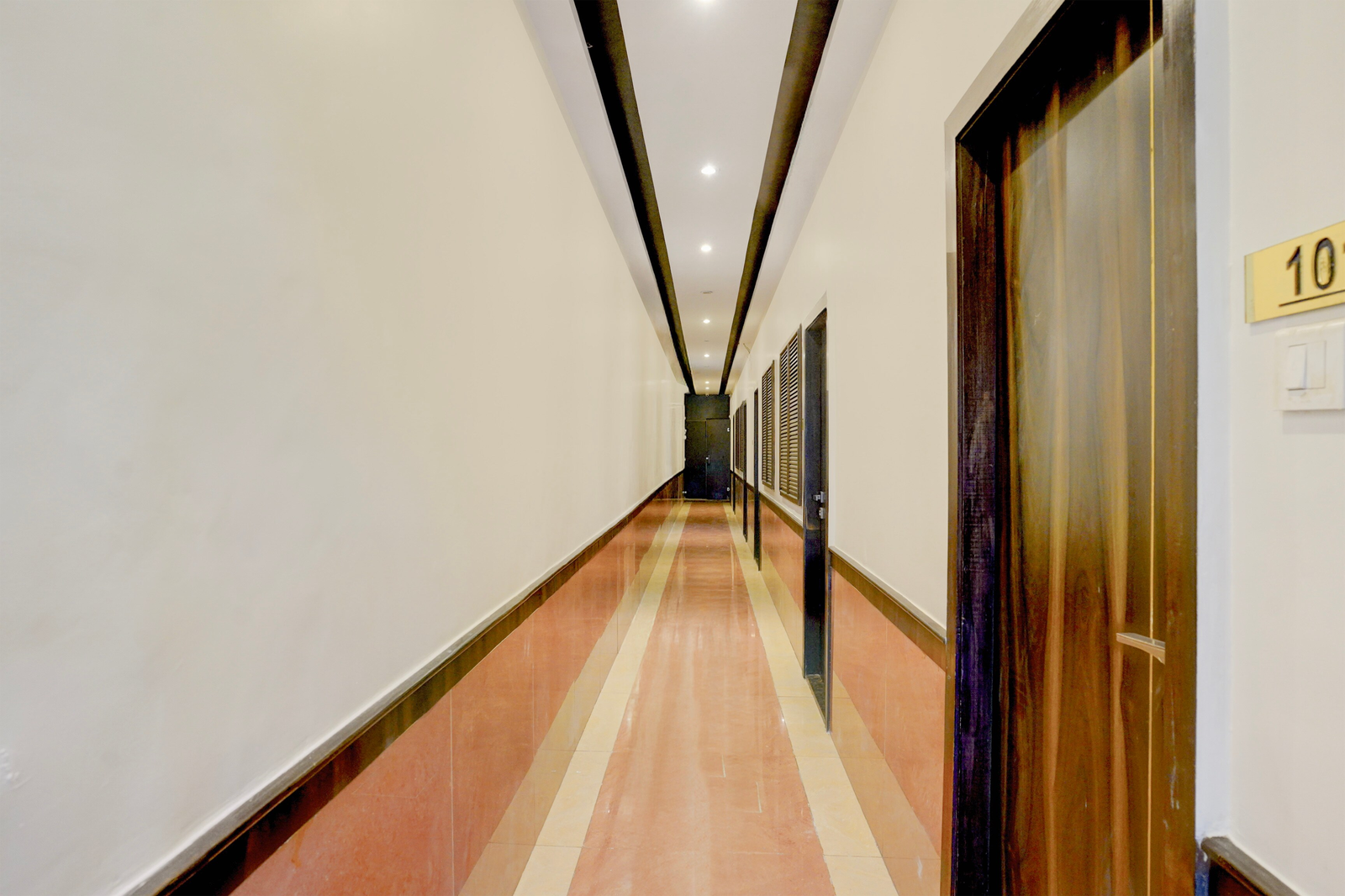 super townhouse andheri sakinaka metro formerly hotel amour