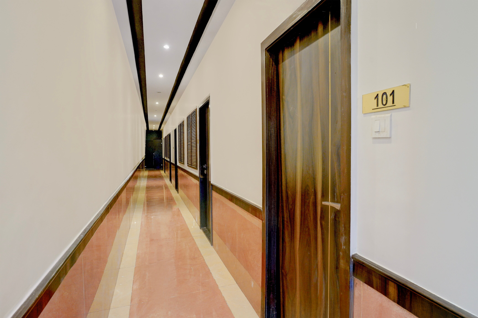 super townhouse andheri sakinaka metro formerly hotel amour
