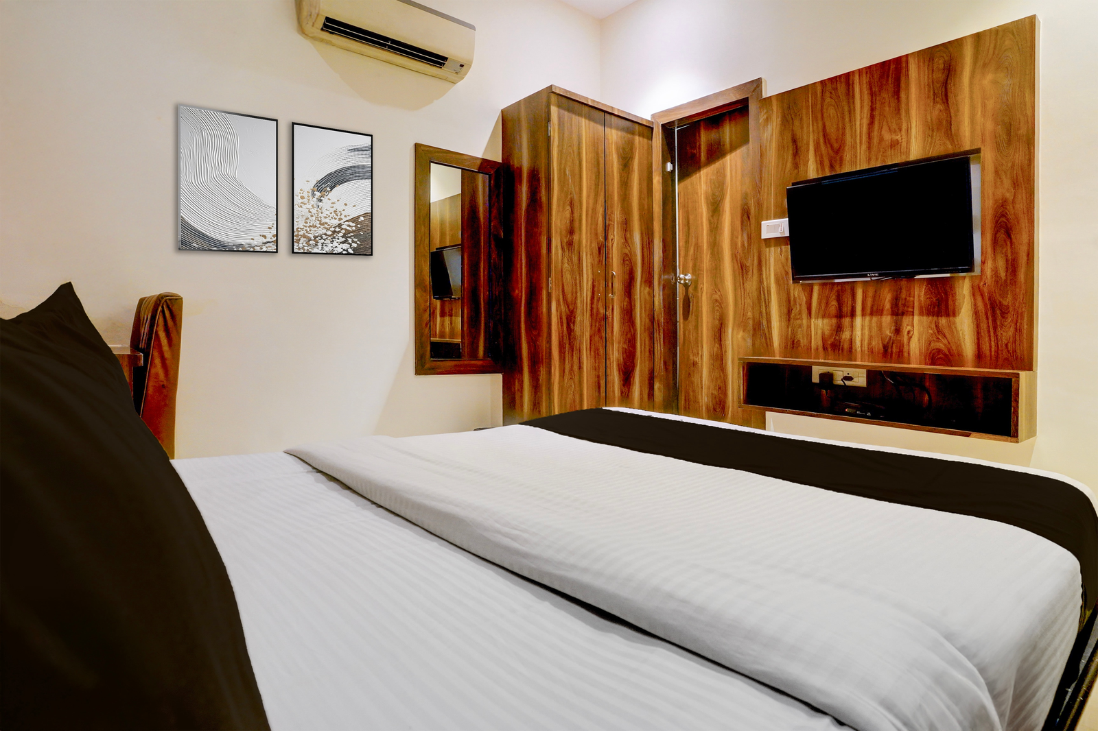super townhouse andheri sakinaka metro formerly hotel amour