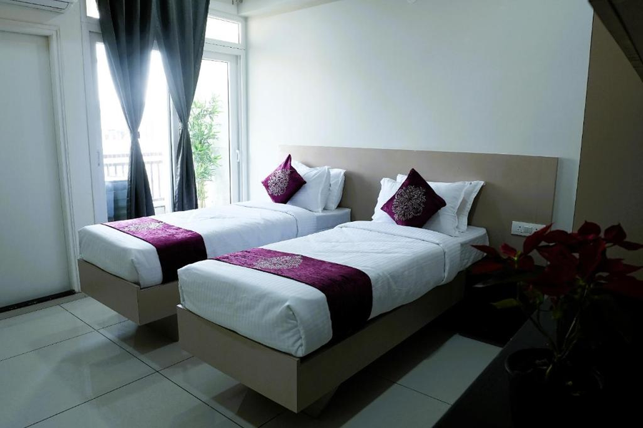 hotel flamount arka studios