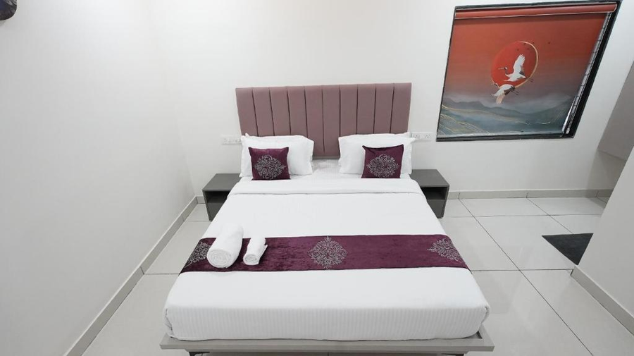 Hotel Flamount Hitech City,,3 star