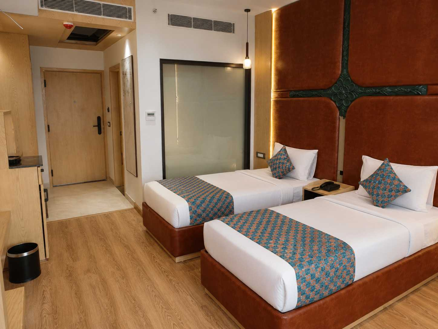 palette hotel amritsar airport road