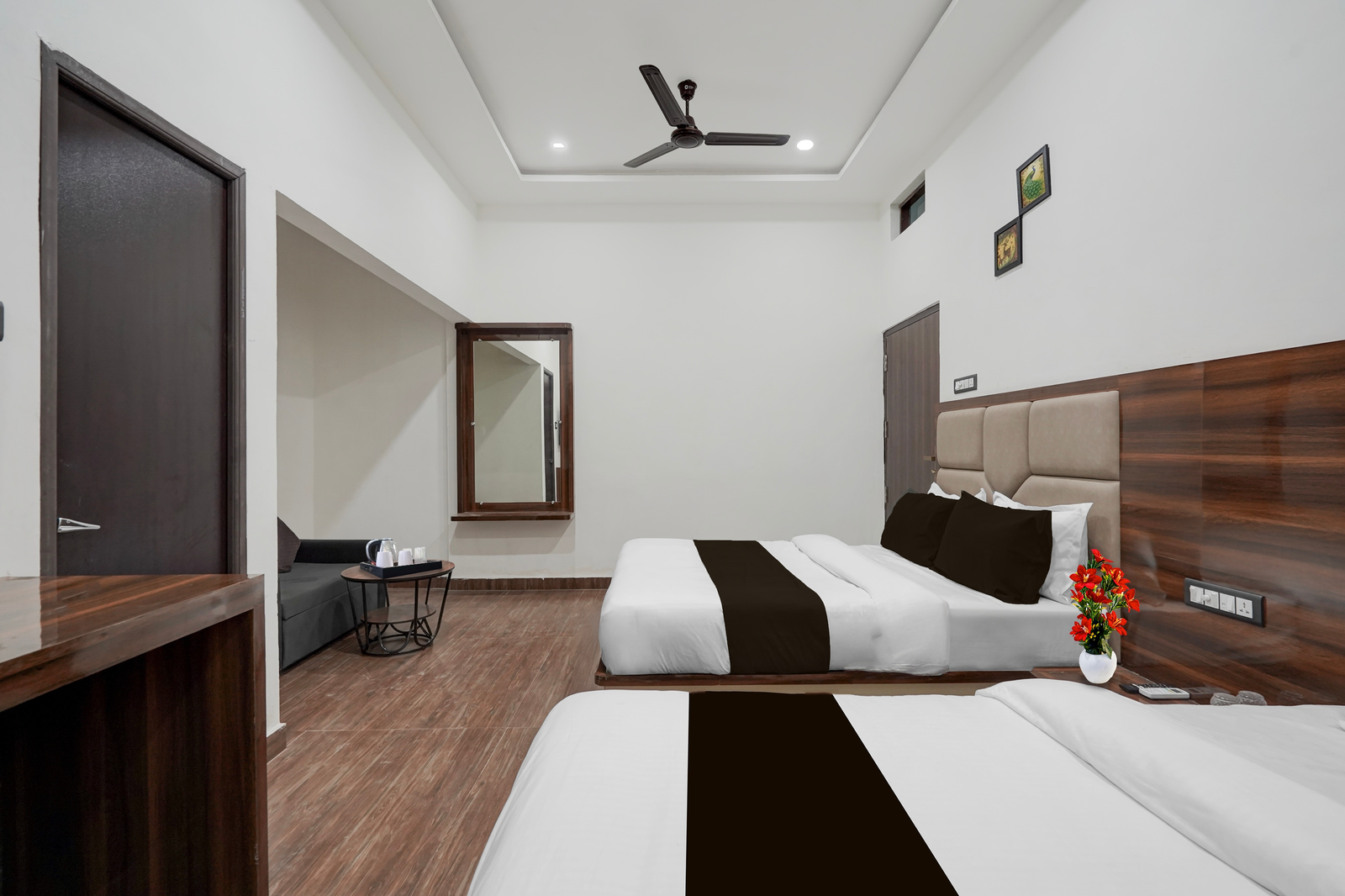 super collection o banaras railway junction formerly varanasi suites
