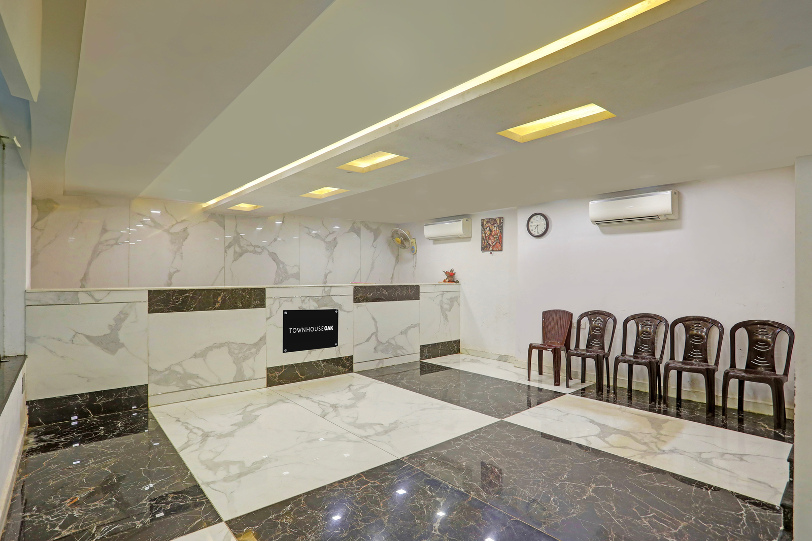 super townhouse oak city centre dhanbad formerly hotel kuber inn