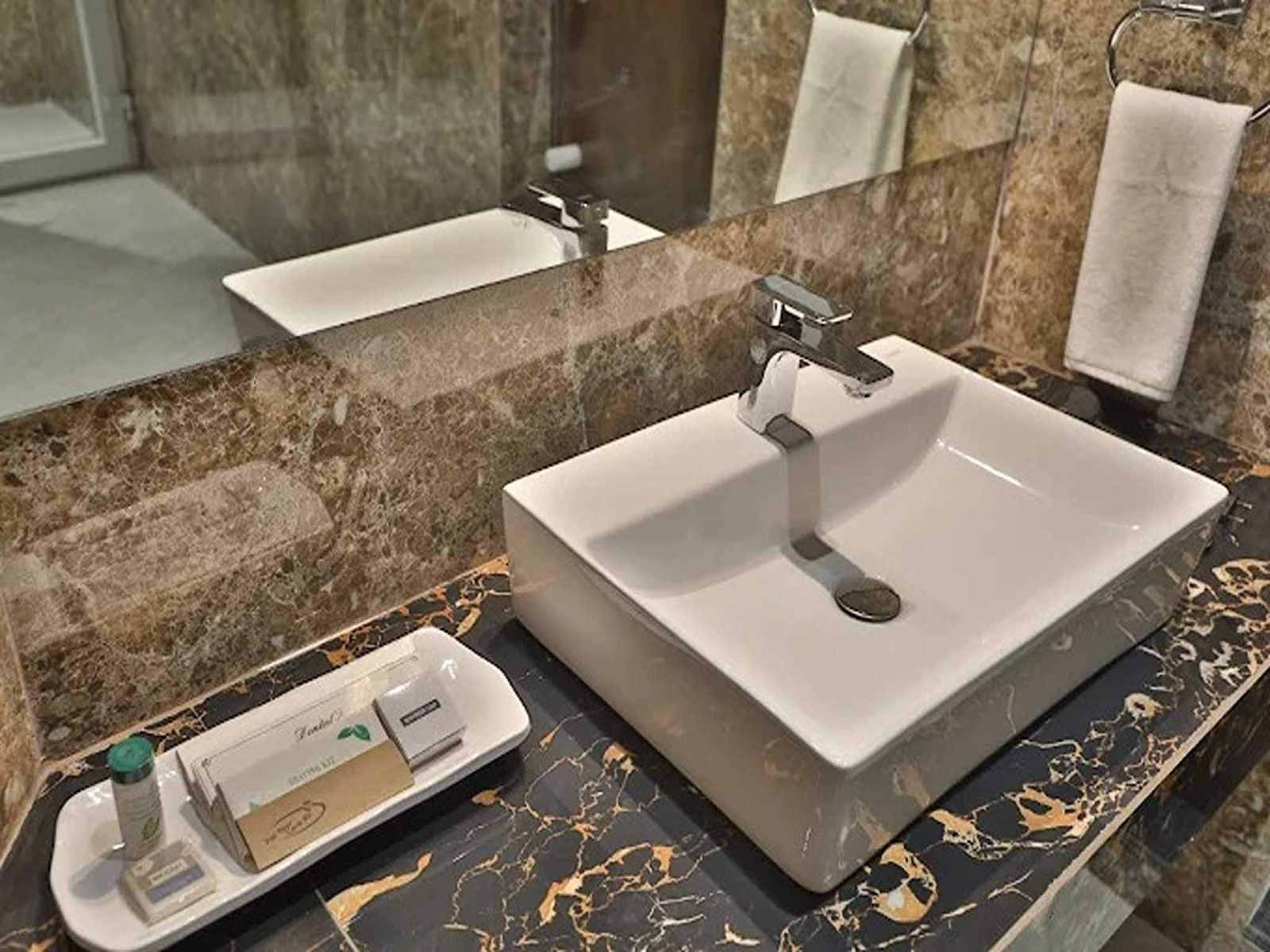 clubhouse resort swarnagarh udaipur