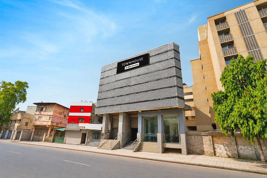 super townhouse paldi bus terminal ahmedabad formally neelkanth