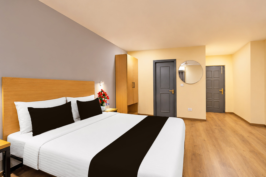 super townhouse paldi bus terminal ahmedabad formally neelkanth